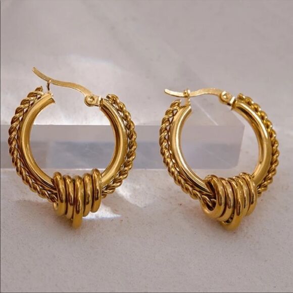 #21 NEW Unique Gold Hoop Earrings - Picture 1 of 11